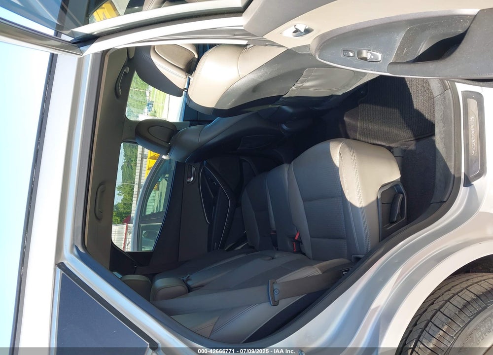 2013 HYUNDAI SANTA FE VIN: 5XYZU3LB6DG001101