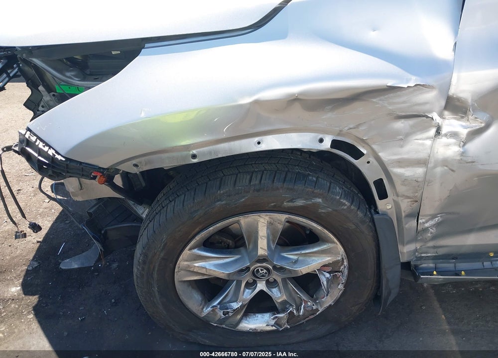 2017 TOYOTA HIGHLANDER LIMITED VIN: 5TDYZRFH4HS210037