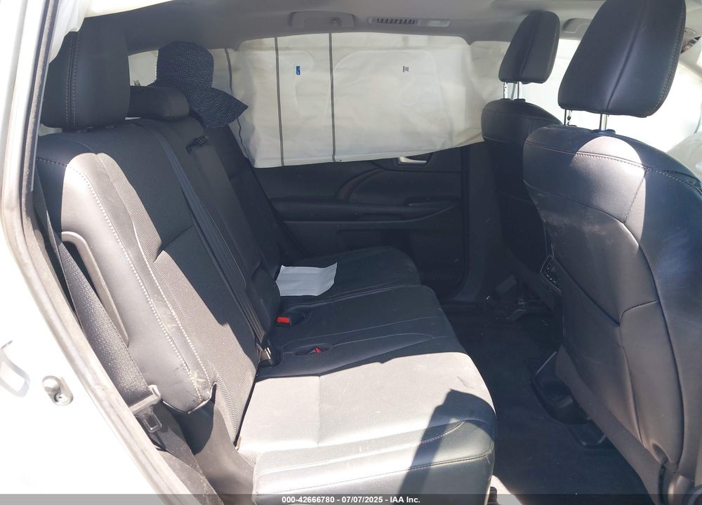 2017 TOYOTA HIGHLANDER LIMITED VIN: 5TDYZRFH4HS210037