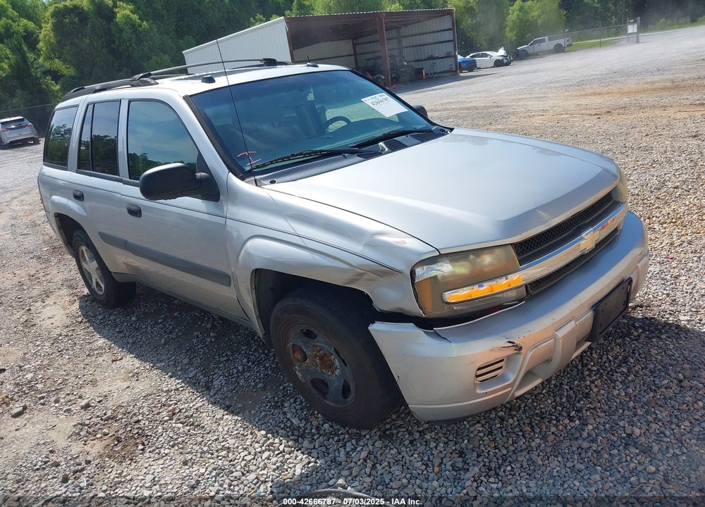 2005 CHEVROLET TRAILBLAZER LS VIN: 1GNDT13S252296055