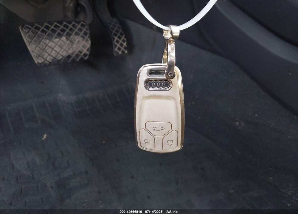 2018 AUDI Q5 VIN: WA1ANAFY4J2021054