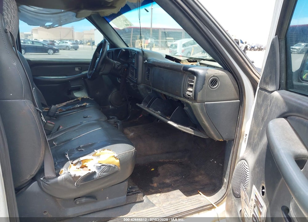 2001 CHEVROLET SILVERADO 2500 VIN: 1GCGC24U71Z268779