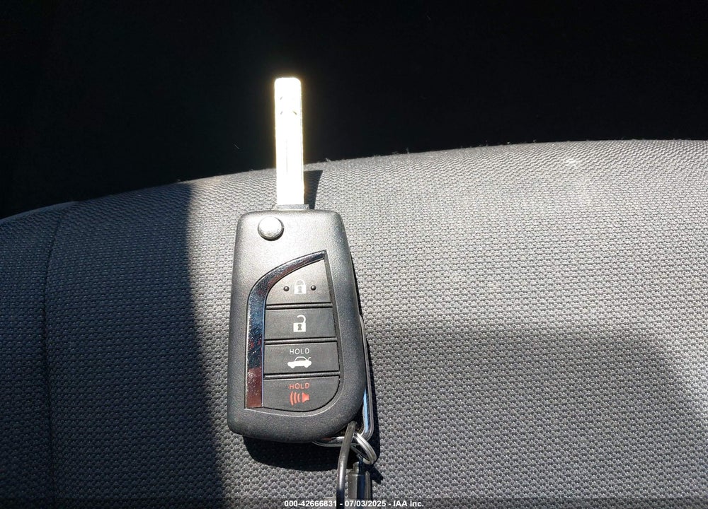 2023 TOYOTA COROLLA LE VIN: 5YFB4MDE1PP002222