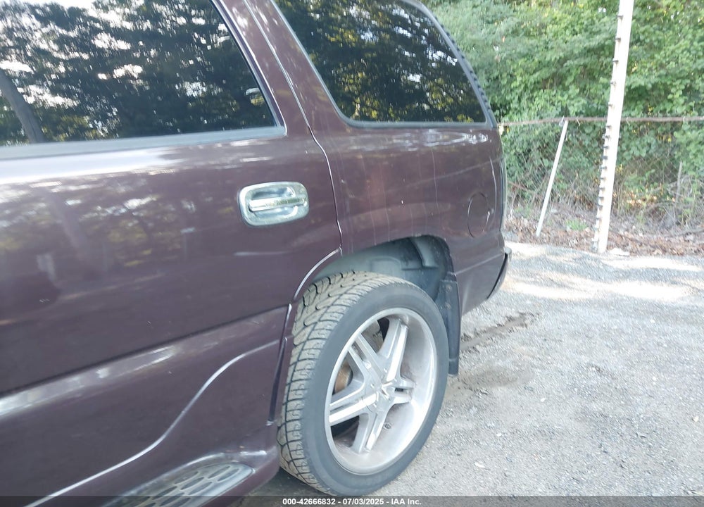 2004 GMC YUKON DENALI VIN: 1GKEK63U14J221189