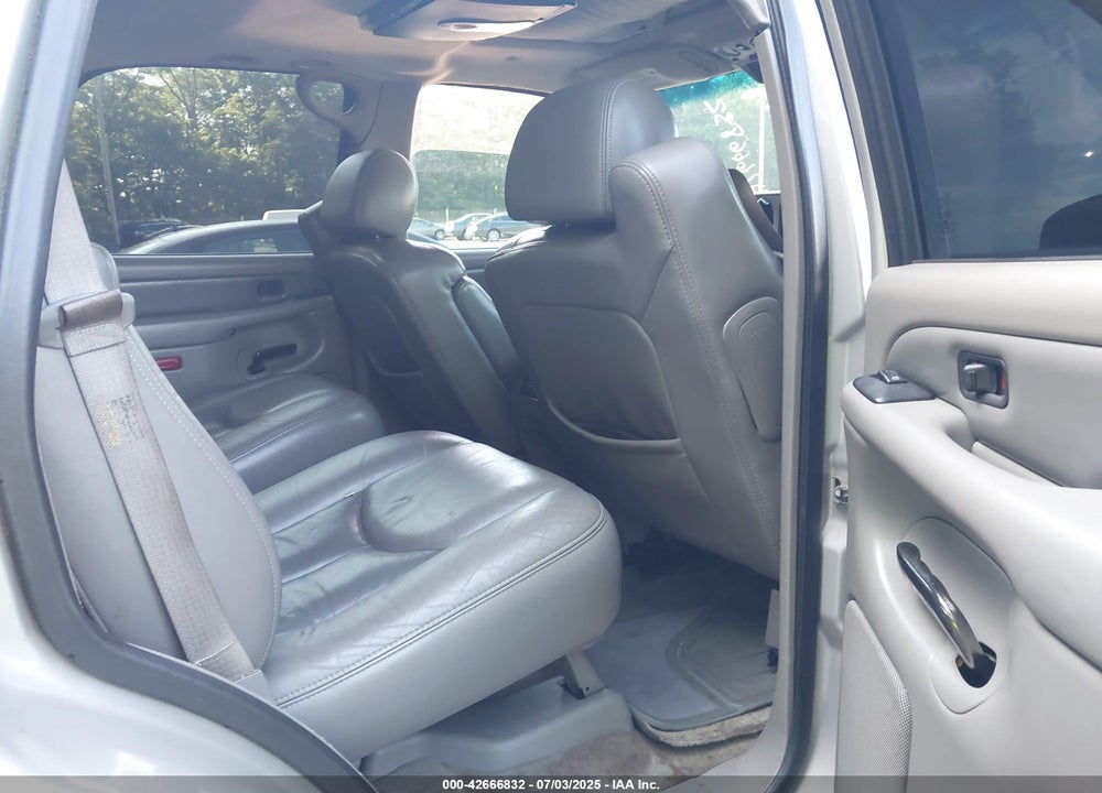 2004 GMC YUKON DENALI VIN: 1GKEK63U14J221189