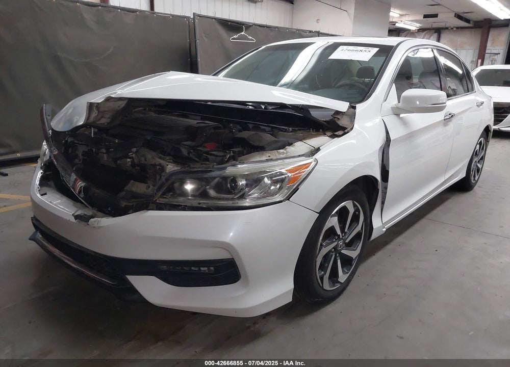2016 HONDA ACCORD VIN: 1HGCR3F81GA028333