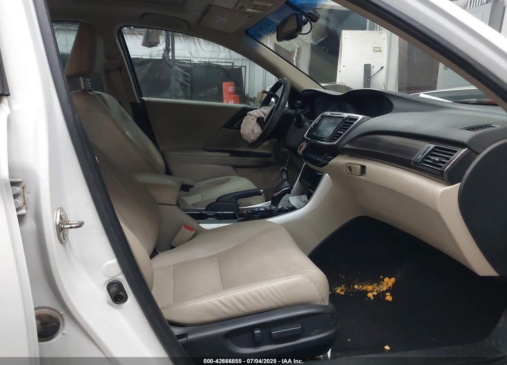 2016 HONDA ACCORD VIN: 1HGCR3F81GA028333