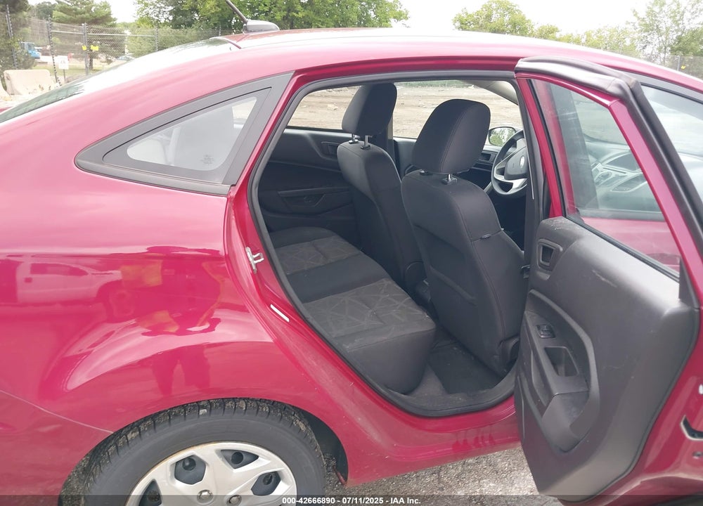 2011 FORD FIESTA VIN: 3FADP4BJXBM200979