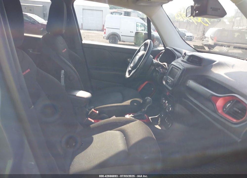 2016 JEEP RENEGADE VIN: ZACCJBCT8GPC66771