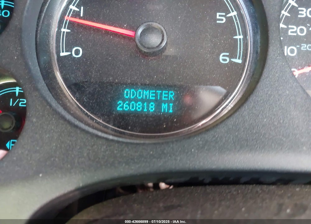 2008 CHEVROLET SUBURBAN 1500 VIN: 1GNFC16J18J212846