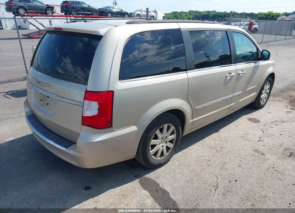 2014 CHRYSLER TOWN & COUNTRY VIN: 2C4RC1BG6ER367920