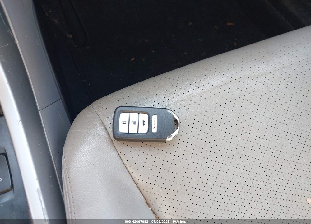 2013 HONDA ACCORD EX-L VIN: 1HGCR2F89DA035102