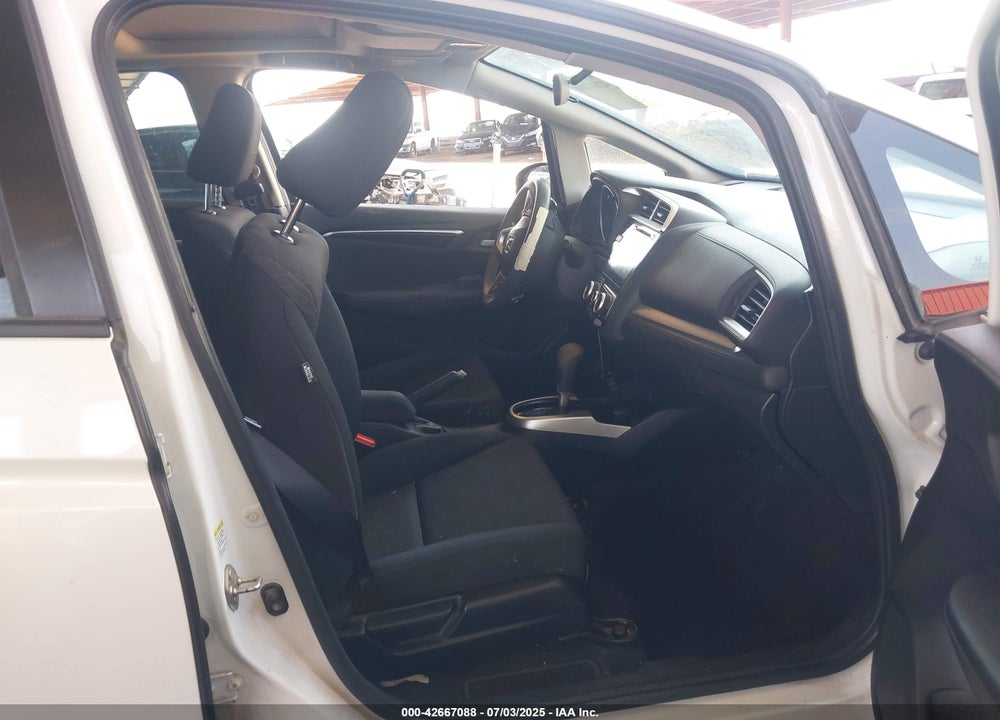 2015 HONDA FIT VIN: 3HGGK5H80FM722527