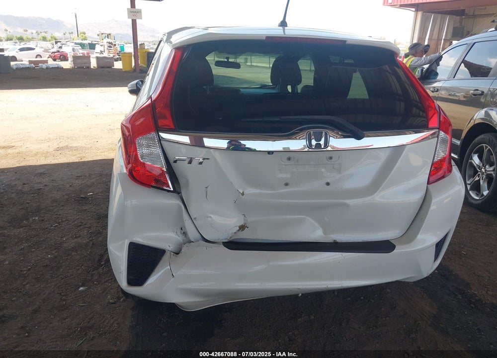 2015 HONDA FIT VIN: 3HGGK5H80FM722527