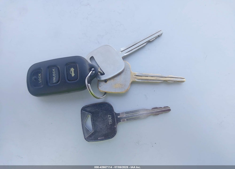 2002 TOYOTA CAMRY VIN: JTDBE32KX20034900