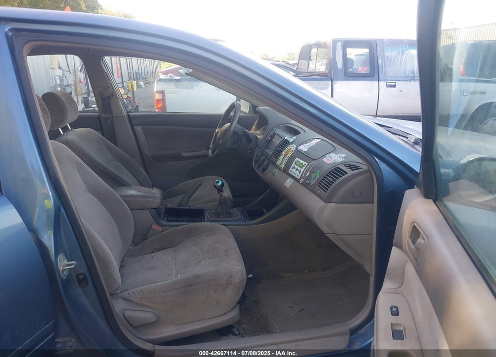 2002 TOYOTA CAMRY VIN: JTDBE32KX20034900