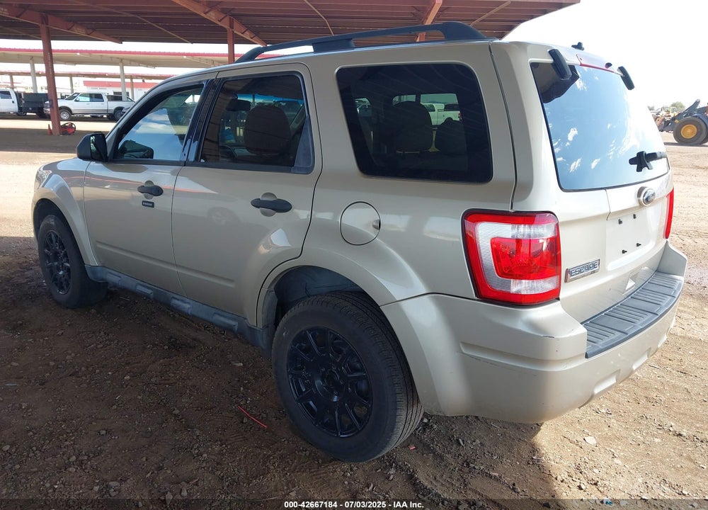 2011 FORD ESCAPE VIN: 1FMCU0D78BKA62239