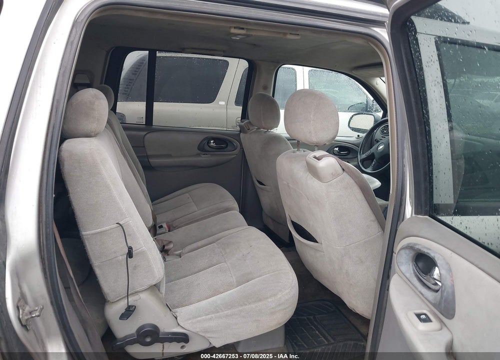 2005 CHEVROLET TRAILBLAZER EXT LT VIN: 1GNES16S556108494