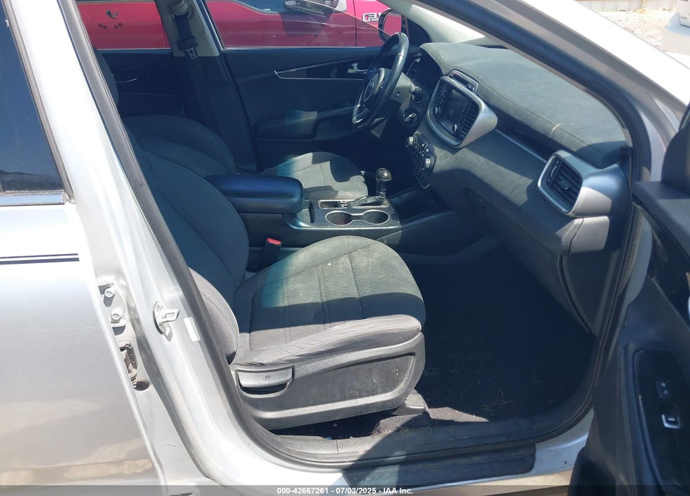 2017 KIA SORENTO VIN: 5XYPG4A39HG249090