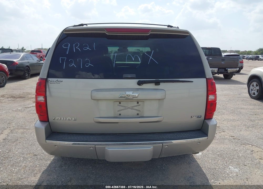 2009 CHEVROLET TAHOE VIN: 1GNFC33009R217272