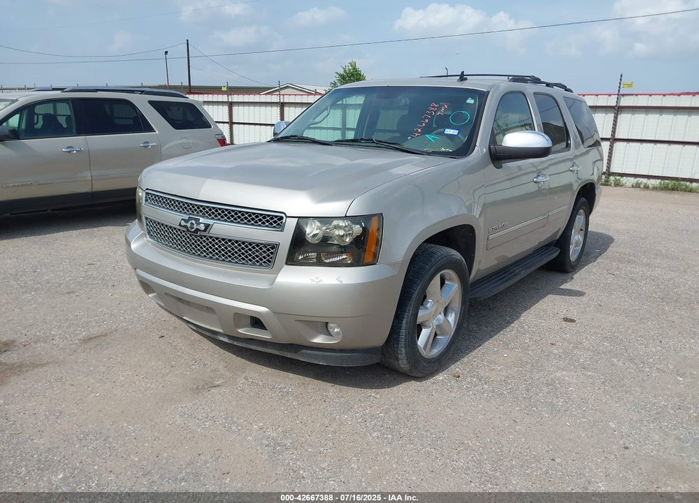 2009 CHEVROLET TAHOE VIN: 1GNFC33009R217272