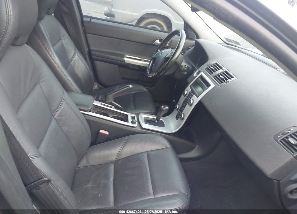 2011 VOLVO S40 VIN: YV1672MS2B2550296