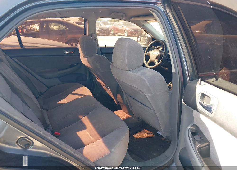 2007 HONDA ACCORD VIN: JHMCM56467C001220