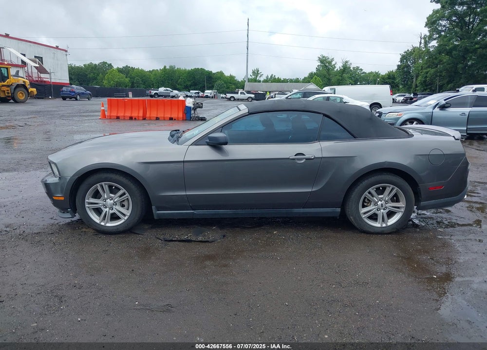 2011 FORD MUSTANG VIN: 1ZVBP8EM2B5142545