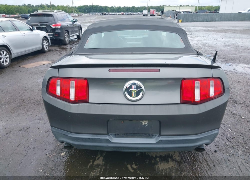2011 FORD MUSTANG VIN: 1ZVBP8EM2B5142545