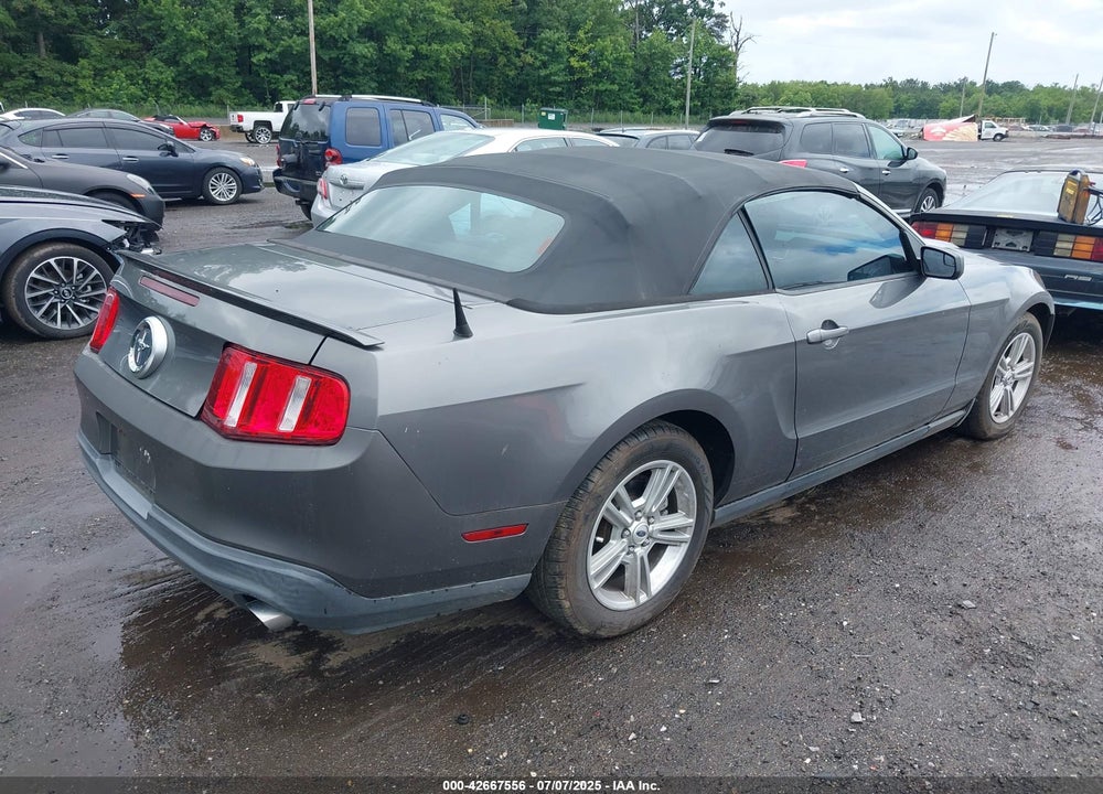 2011 FORD MUSTANG VIN: 1ZVBP8EM2B5142545