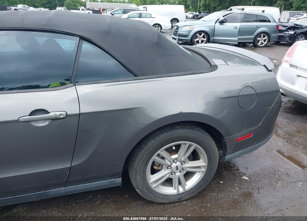 2011 FORD MUSTANG VIN: 1ZVBP8EM2B5142545