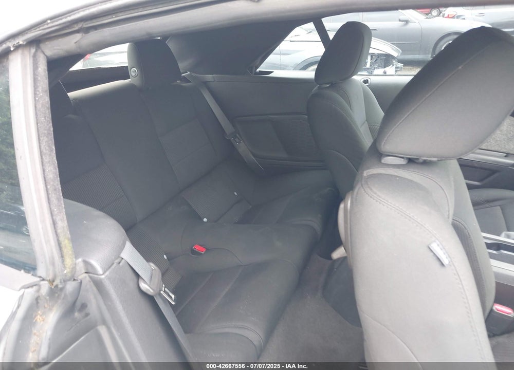 2011 FORD MUSTANG VIN: 1ZVBP8EM2B5142545
