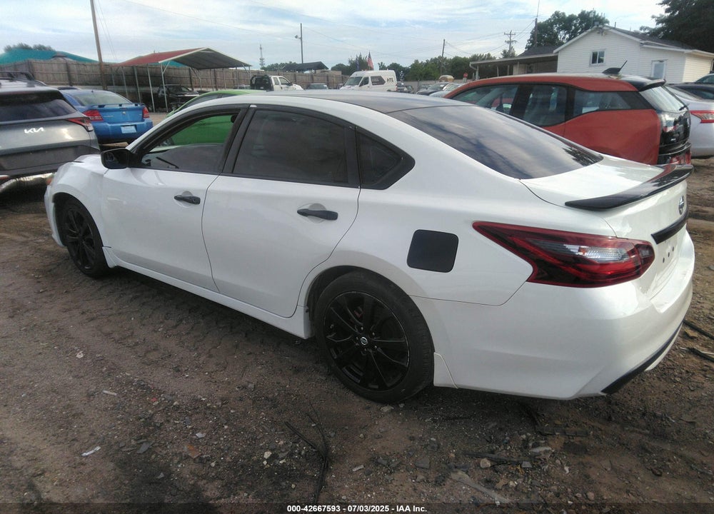 2017 NISSAN ALTIMA VIN: 1N4AL3AP9HC195895