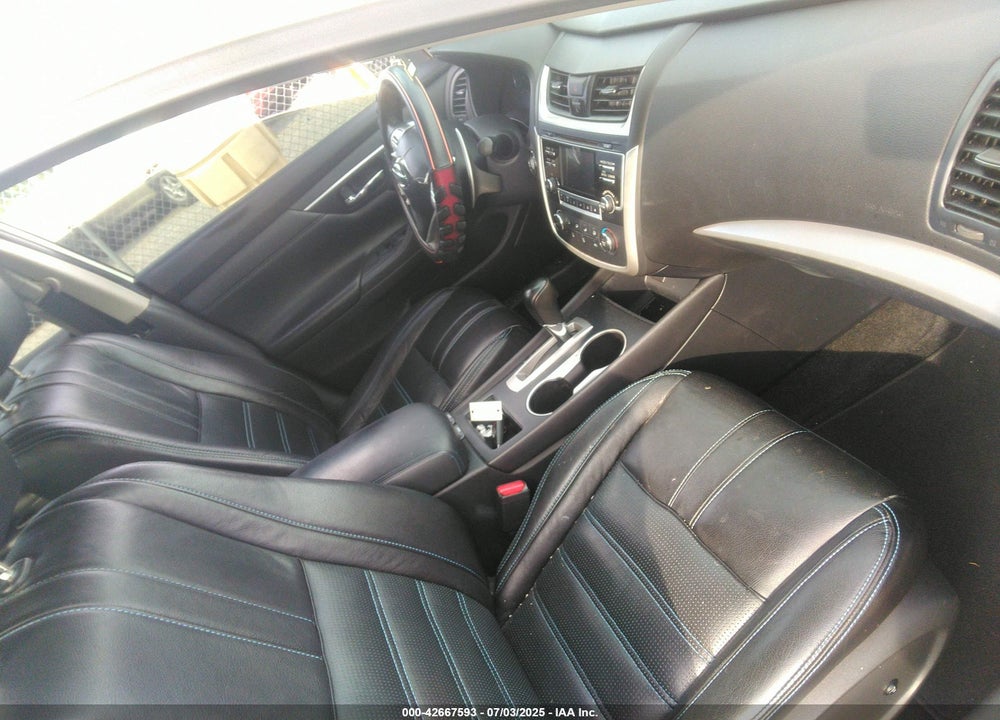2017 NISSAN ALTIMA VIN: 1N4AL3AP9HC195895