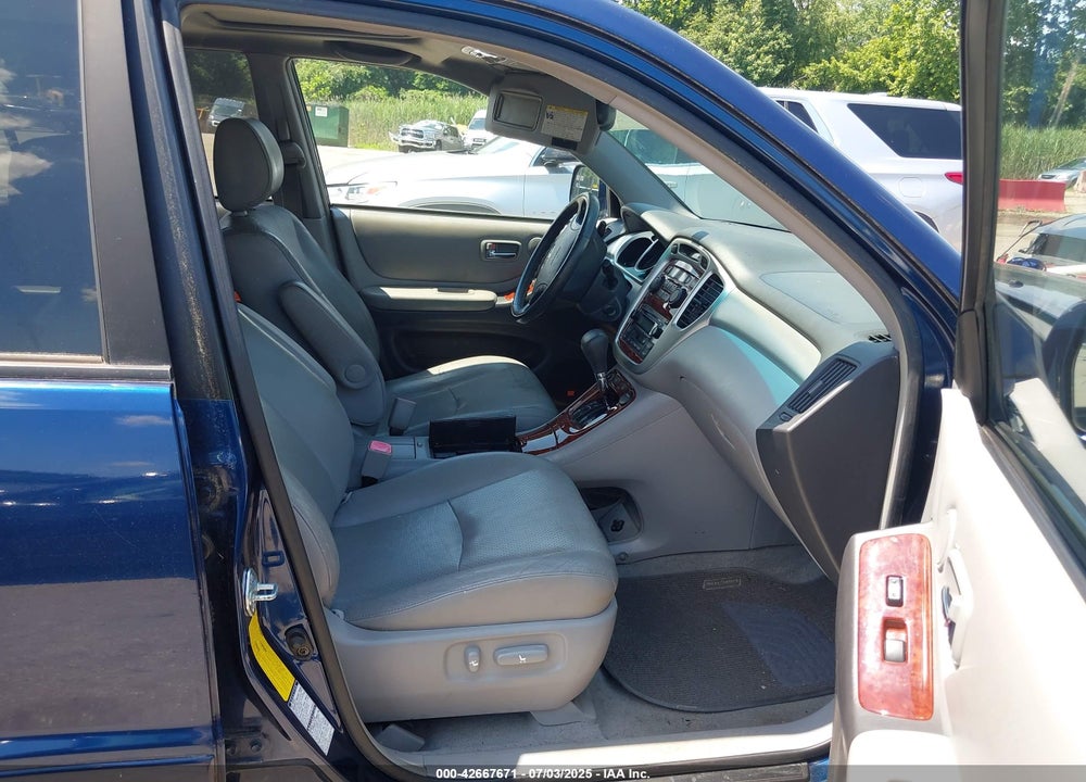 2005 TOYOTA HIGHLANDER LIMITED V6 VIN: JTEEP21A750068965