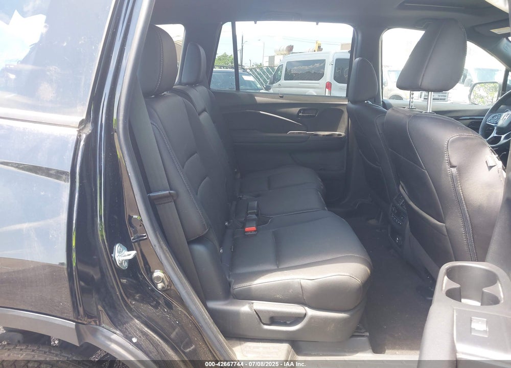 2023 HONDA PASSPORT VIN: 5FNYF8H01PB030270