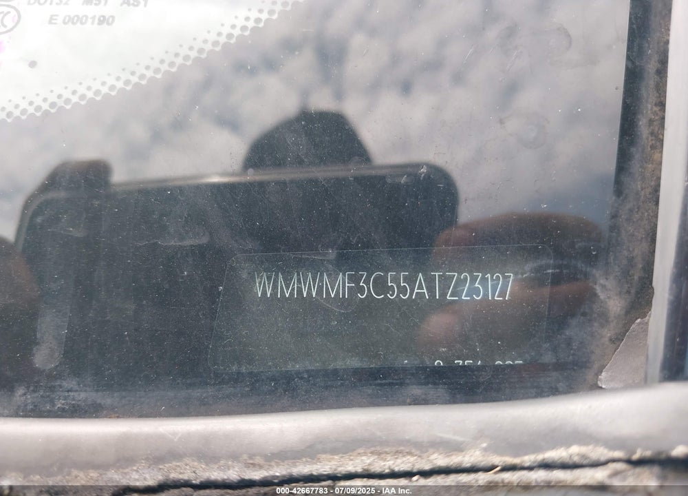 2010 MINI COOPER VIN: WMWMF3C55ATZ23127