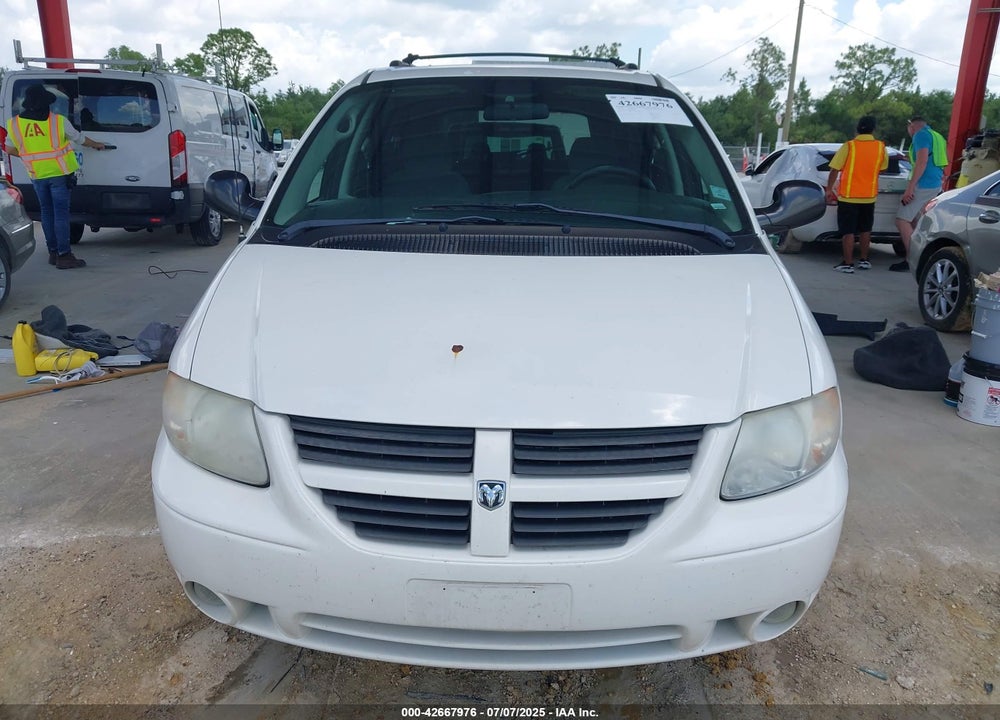 2005 DODGE GRAND CARAVAN SXT VIN: 2D4GP44L85R476597