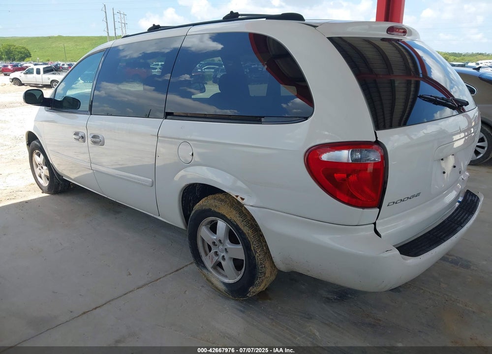 2005 DODGE GRAND CARAVAN SXT VIN: 2D4GP44L85R476597