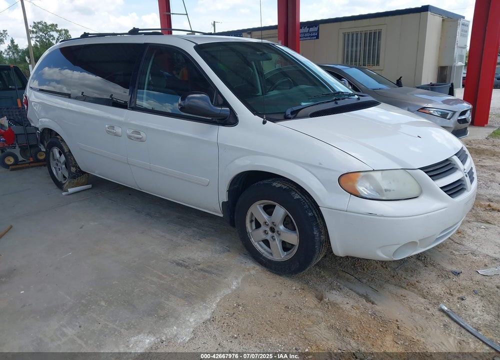 2005 DODGE GRAND CARAVAN SXT VIN: 2D4GP44L85R476597