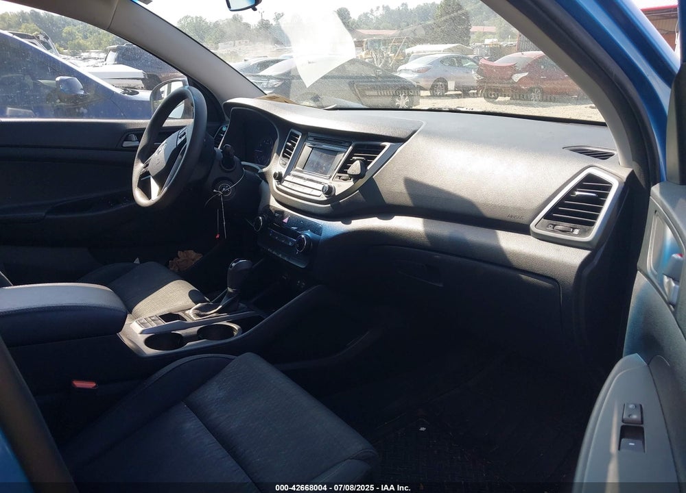 2016 HYUNDAI TUCSON VIN: KM8J33A43GU063011