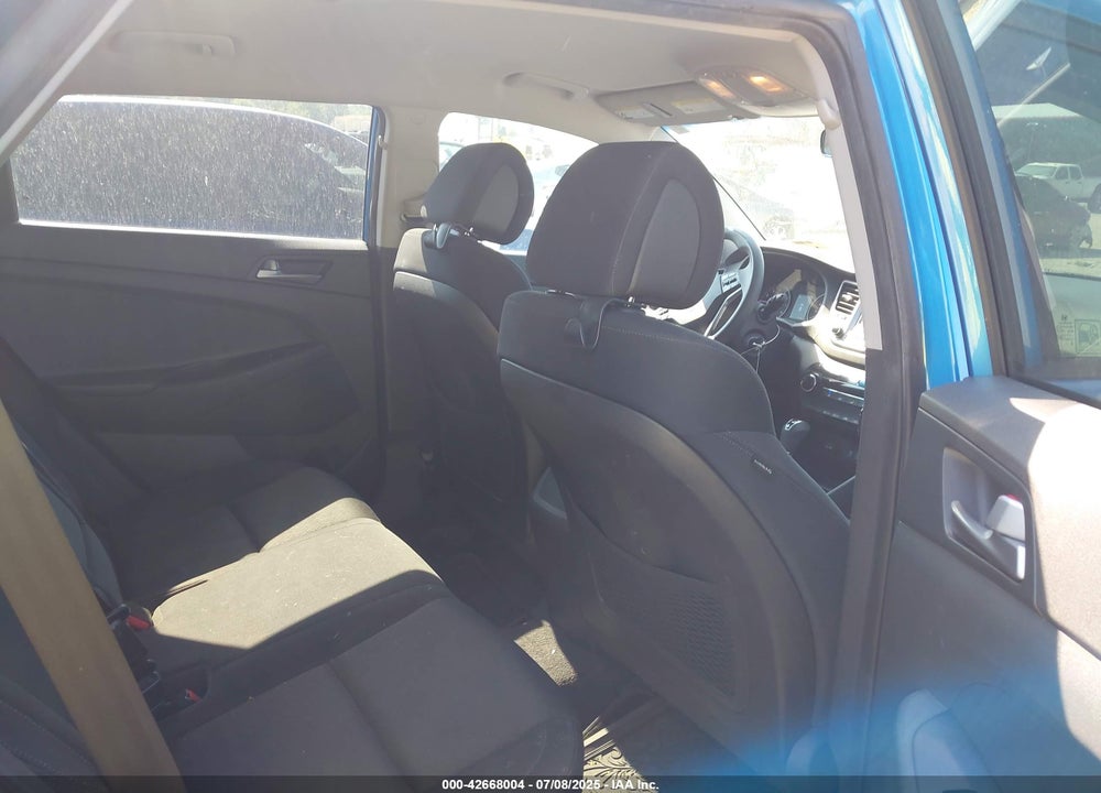 2016 HYUNDAI TUCSON VIN: KM8J33A43GU063011