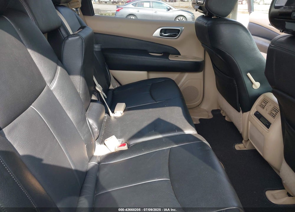 2014 NISSAN PATHFINDER VIN: 5N1AR2MM8EC652451