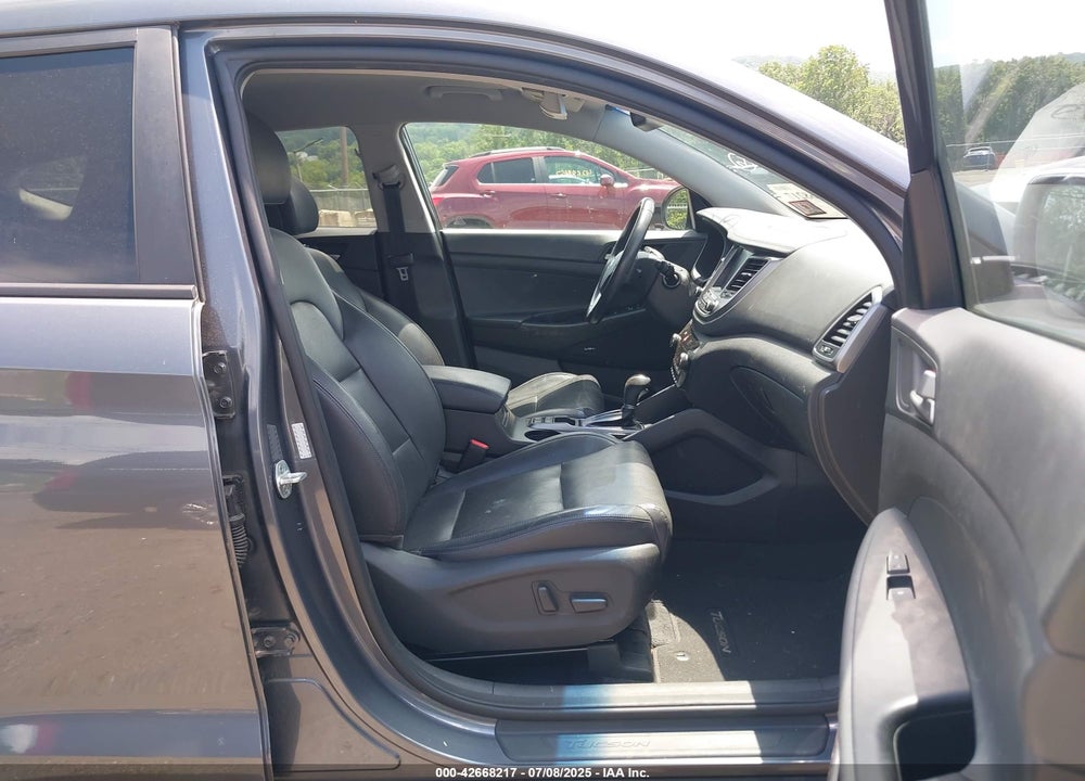 2018 HYUNDAI TUCSON SEL PLUS VIN: KM8J3CA42JU632115