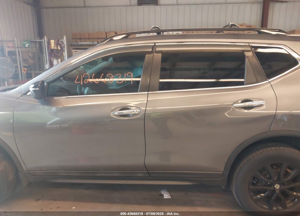 2017 NISSAN ROGUE VIN: 5N1AT2MV3HC893798