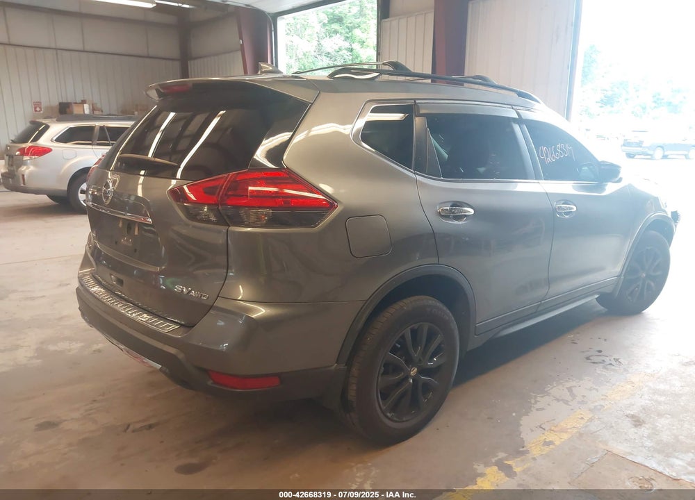 2017 NISSAN ROGUE VIN: 5N1AT2MV3HC893798