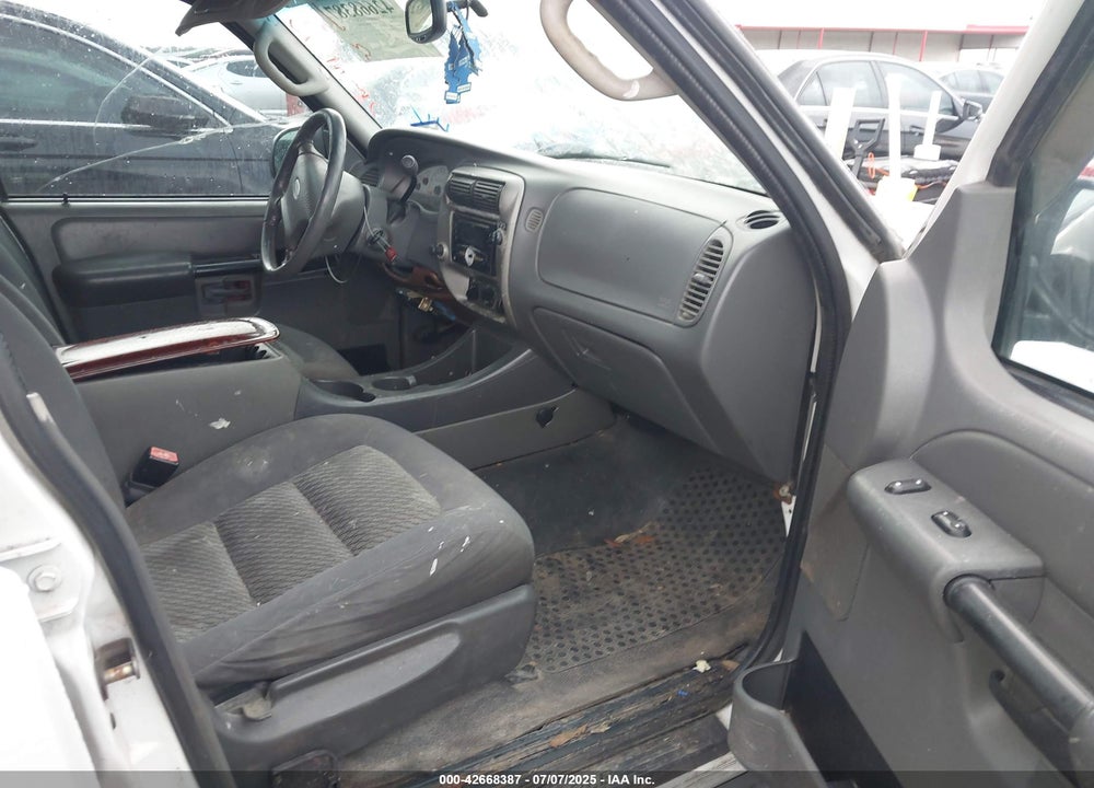 2004 FORD EXPLORER SPORT TRAC ADRENALIN/XLS/XLT VIN: 1FMZU67K04UA15789