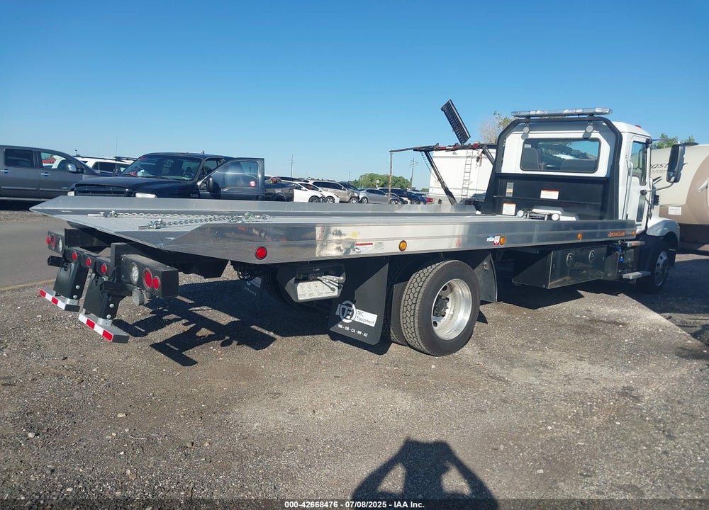 2024 MACK MD VIN: 1M2MDBAA6RS012000