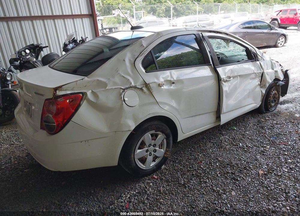 2015 CHEVROLET SONIC VIN: 1G1JA5SH3F4128681