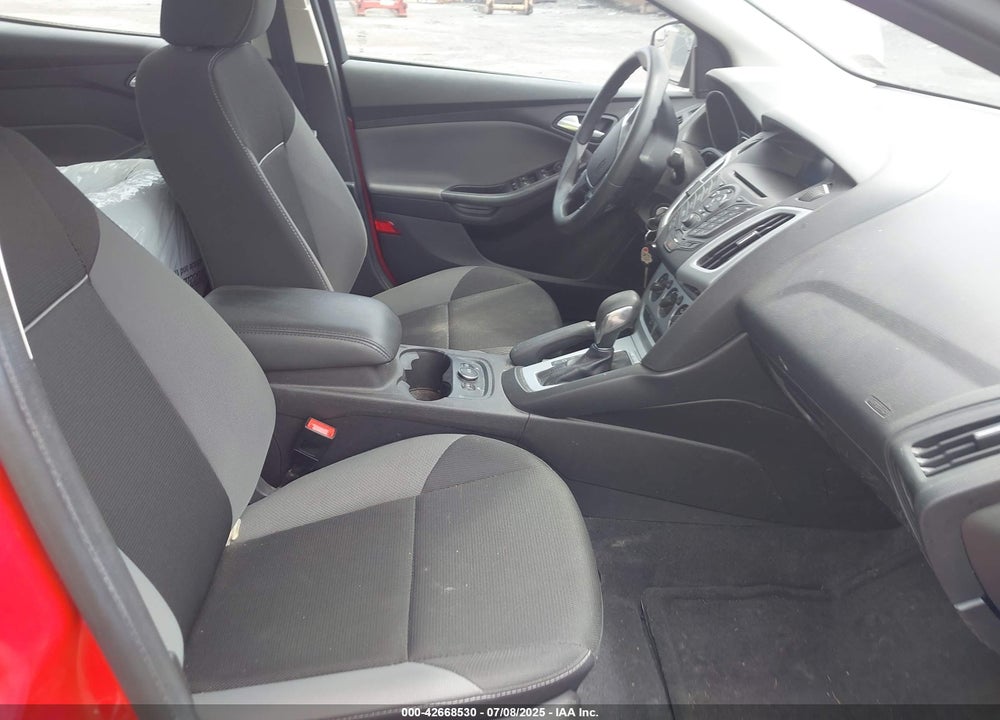 2014 FORD FOCUS VIN: 1FADP3F20EL221326